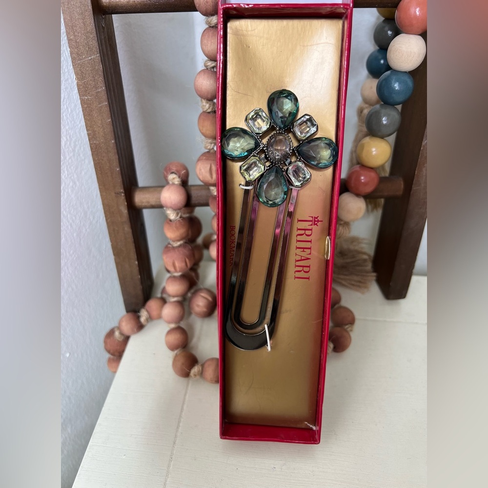 Brand New-Trifari Flower Jewel Bookmark